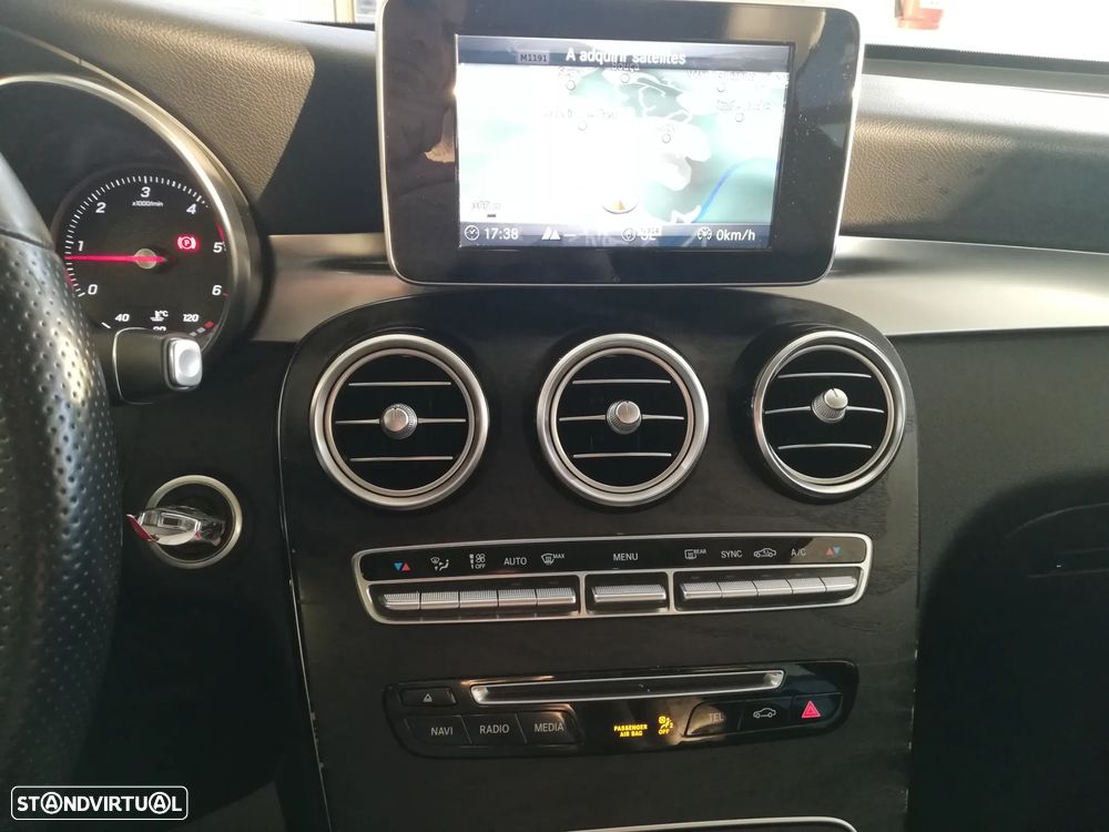 Mercedes-Benz GLC 220 d Coupe 4Matic 9G-TRONIC AMG Line - 14