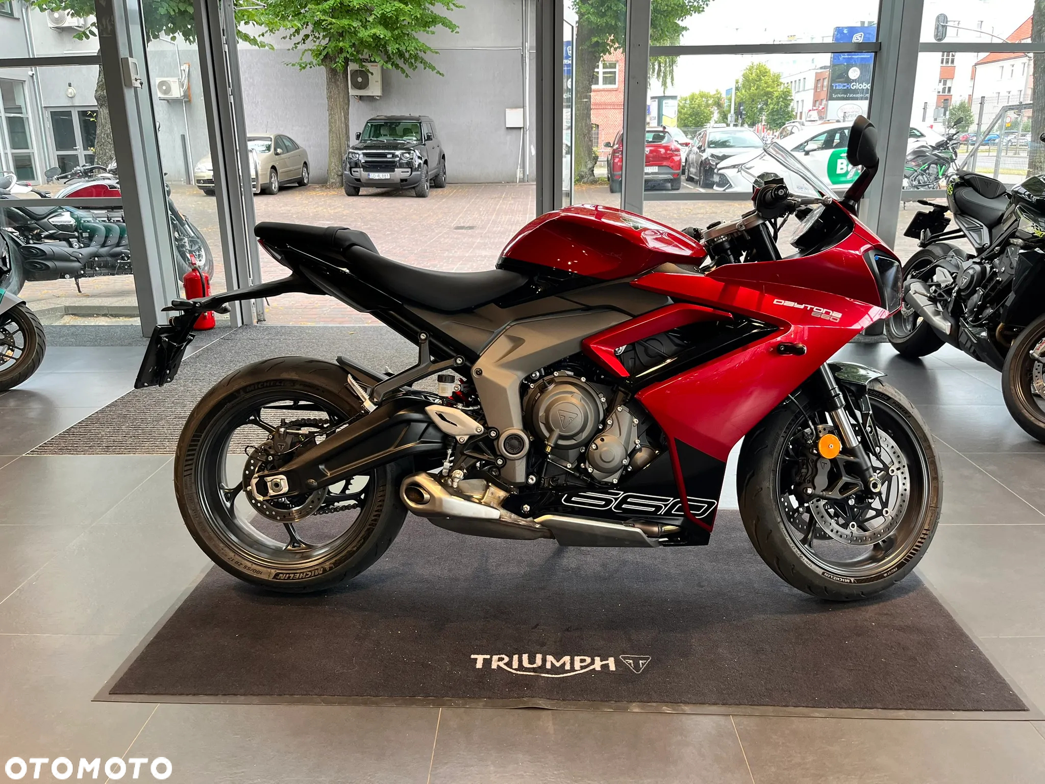 Triumph Daytona - 3