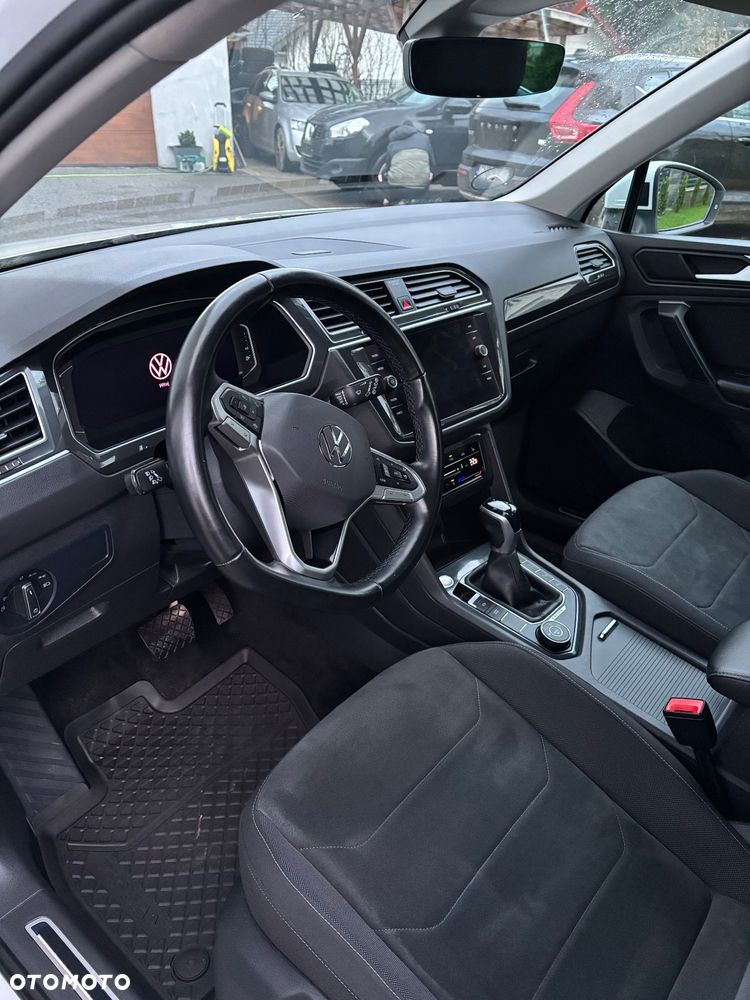 Volkswagen Tiguan 2.0 TDI SCR 4MotION DSG Elegance - 22