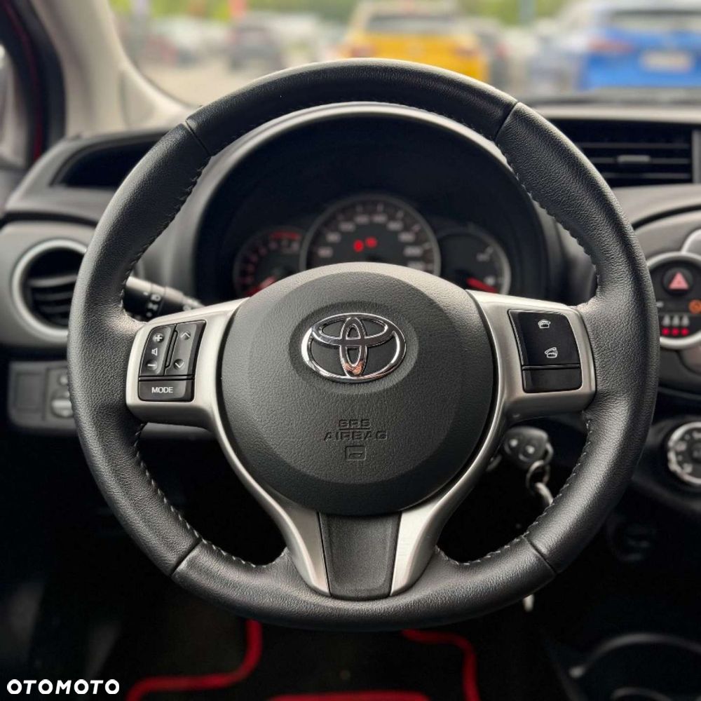 Toyota Yaris 1.33 Selection Platinum - 26