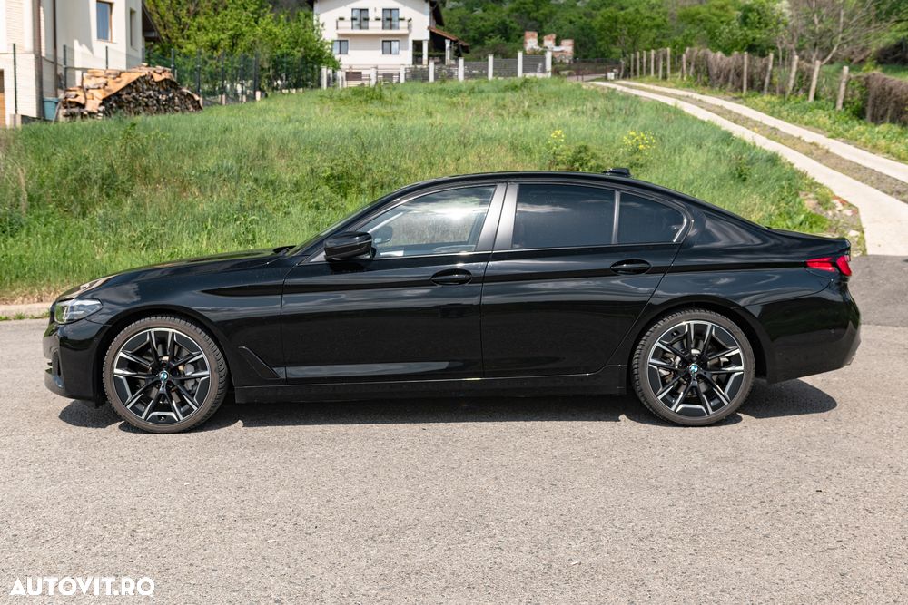 BMW Seria 5 530i xDrive AT MHEV - 8