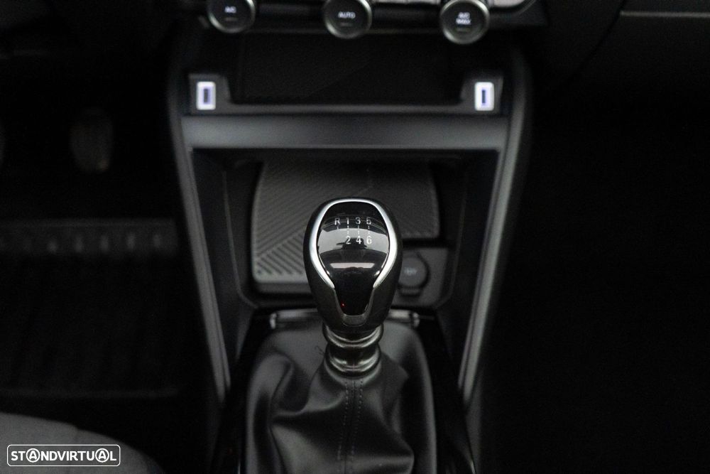 Citroën C4 1.2 PureTech Shine - 28