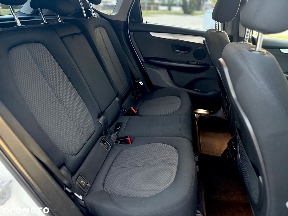 BMW Seria 2 218d Sport-Aut Advantage - 11