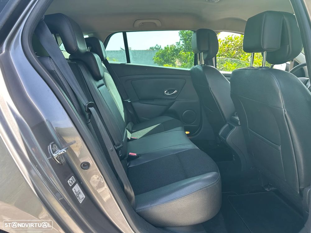 Renault Mégane Sport Tourer 1.5 dCi Dynamique - 25