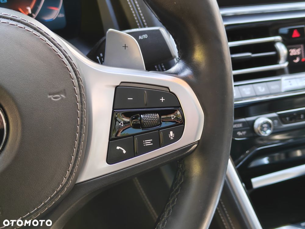 BMW Seria 8 - 18