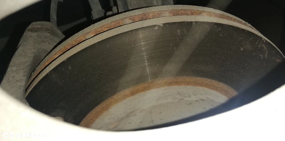 Opel Omega 2.0i GL - 8