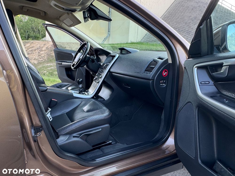 Volvo XC 60 - 24