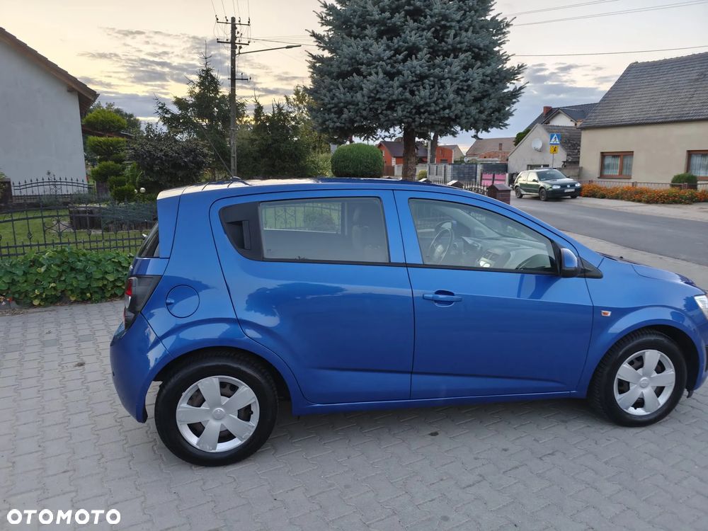 Chevrolet Aveo 1.2 LS - 11