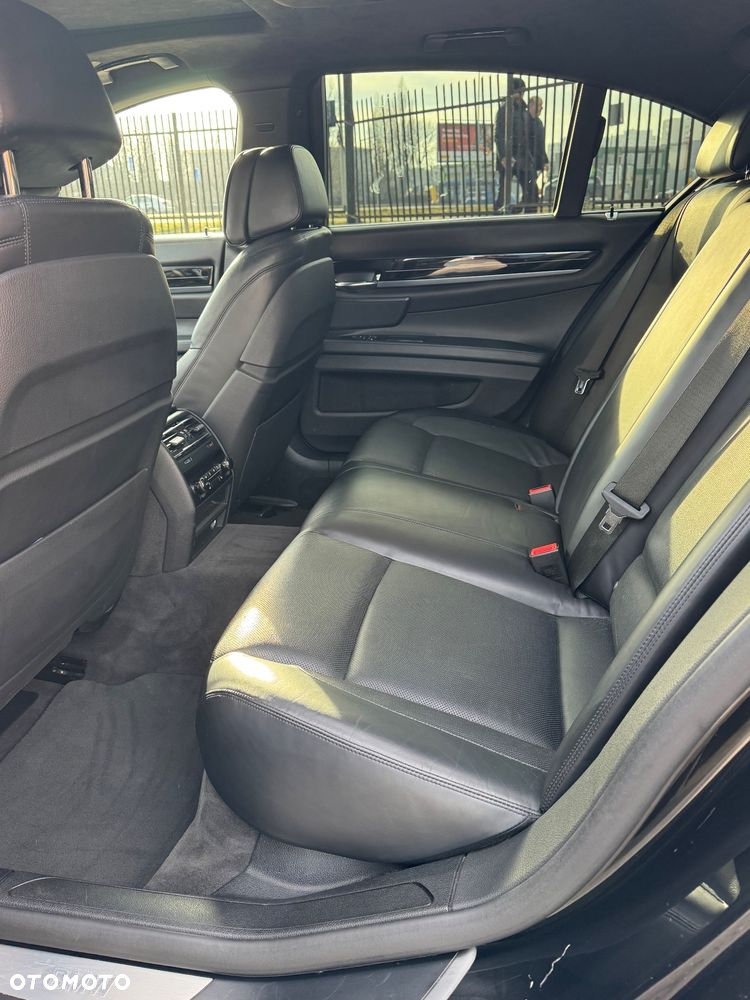 BMW Seria 7 740d xDrive - 12