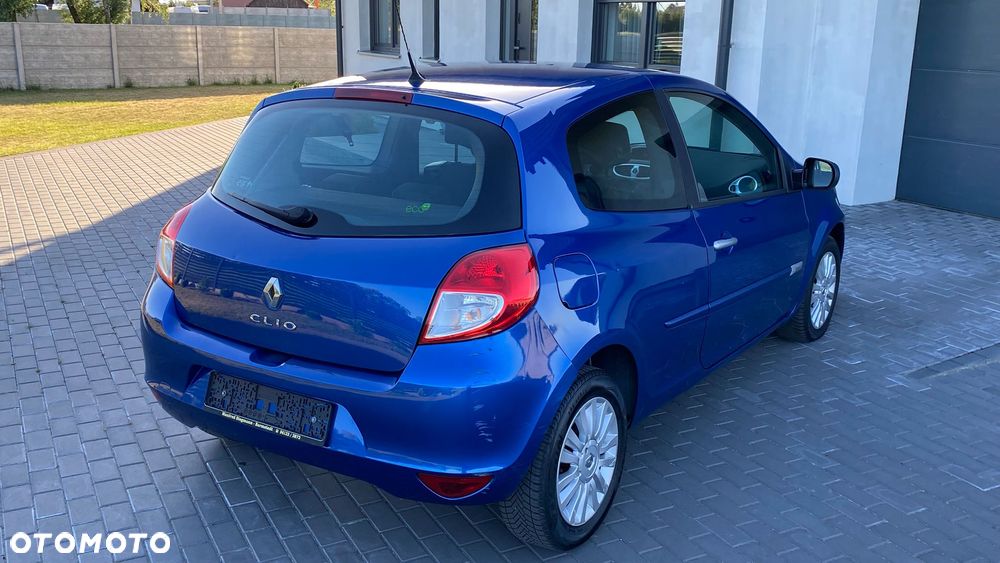 Renault Clio 1.2 16V 75 Expression - 18