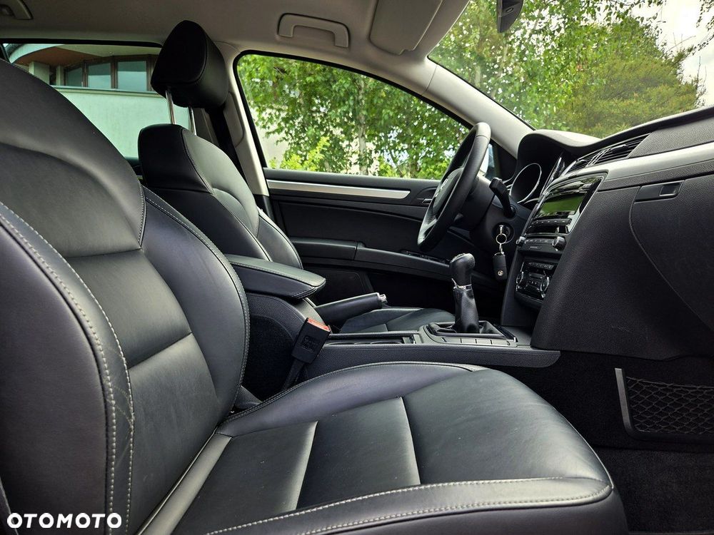 Skoda Superb 2.0 TDI Business - 5