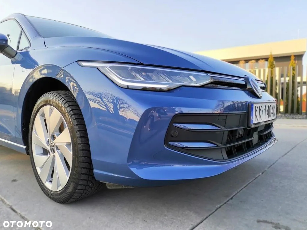 Volkswagen Golf - 6