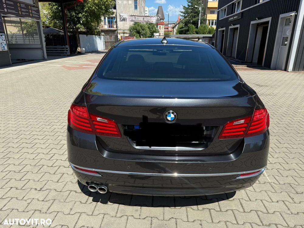 BMW Seria 5 530d xDrive AT - 11