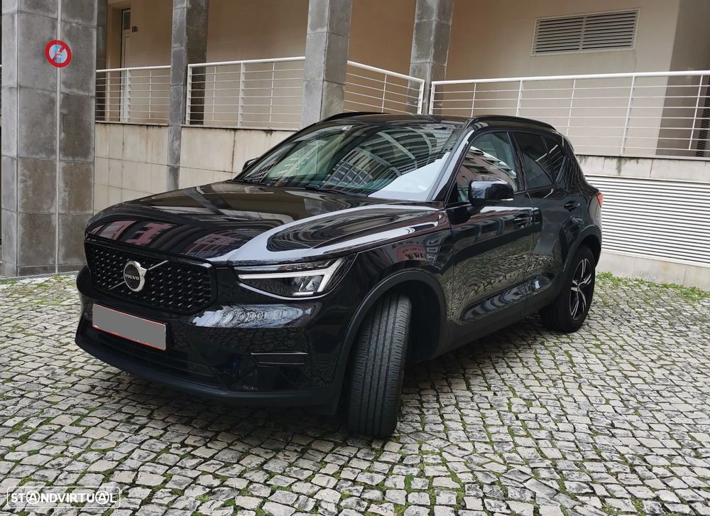 Volvo XC 40 2.0 B3 Plus Dark - 1