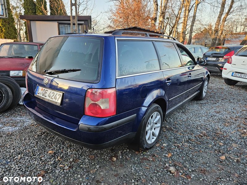 Volkswagen Passat - 11