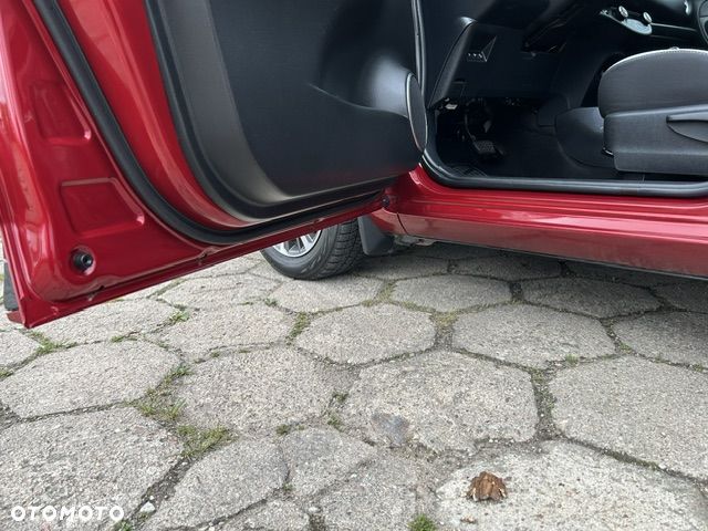 Toyota Yaris Hybrid 100 Life - 15