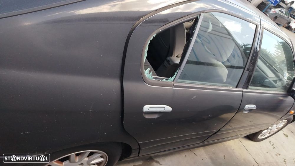 Porta trás direita NISSAN Primera Hatchback (P11) - 1