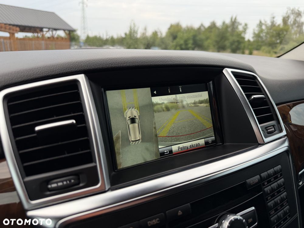 Mercedes-Benz ML - 23