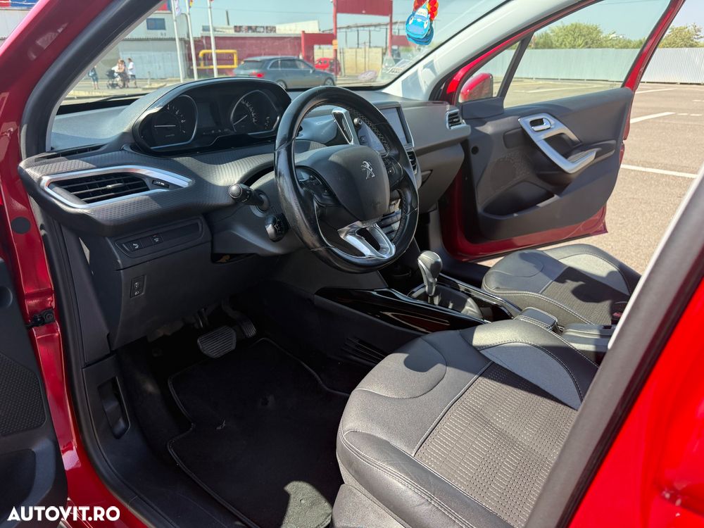 Peugeot 2008 1.2 PureTech Turbo EAT6 S&S Allure - 15