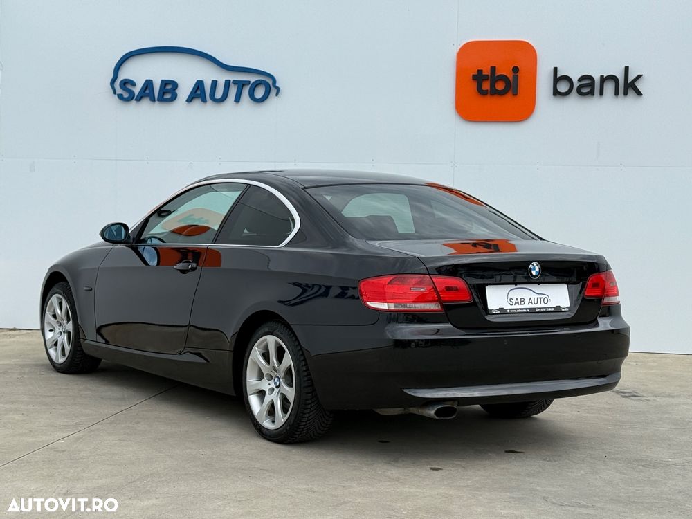 BMW Seria 3 320i - 16