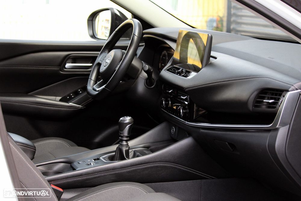 Nissan Qashqai 1.3 DIG-T N-Connecta - 20