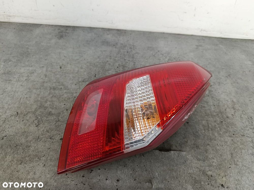 LAMPA TYLNA LEWA SKODA FABIA II 11-C268 TYC HATCHBACK - 3