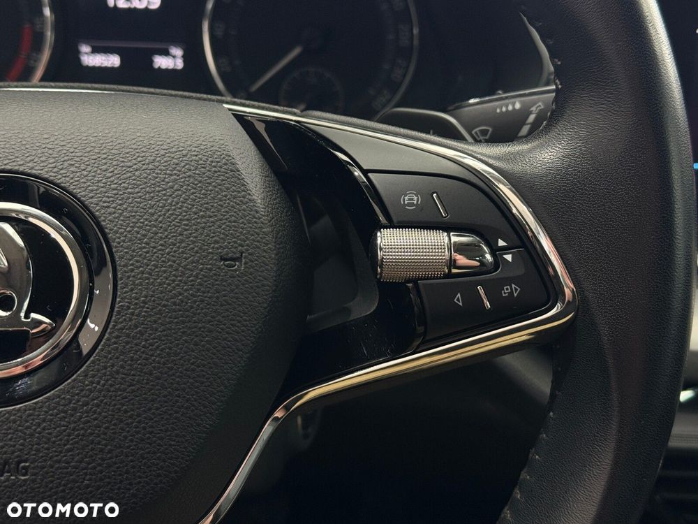 Skoda Octavia 2.0 TDI Ambition DSG - 22