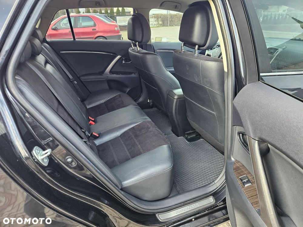 Toyota Avensis 1.8 Premium - 12