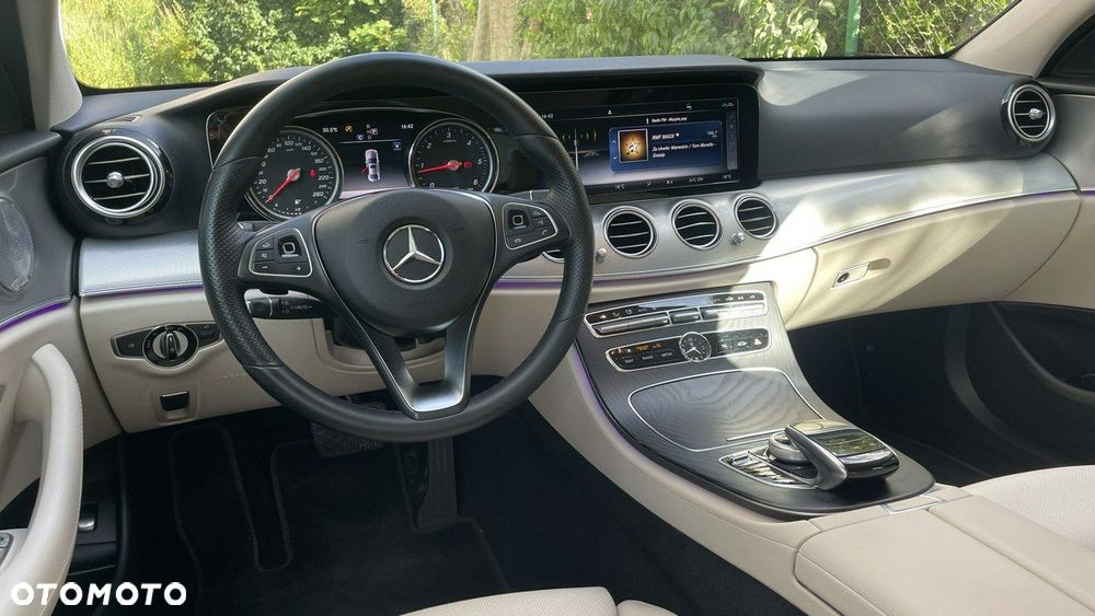 Mercedes-Benz Klasa E - 26