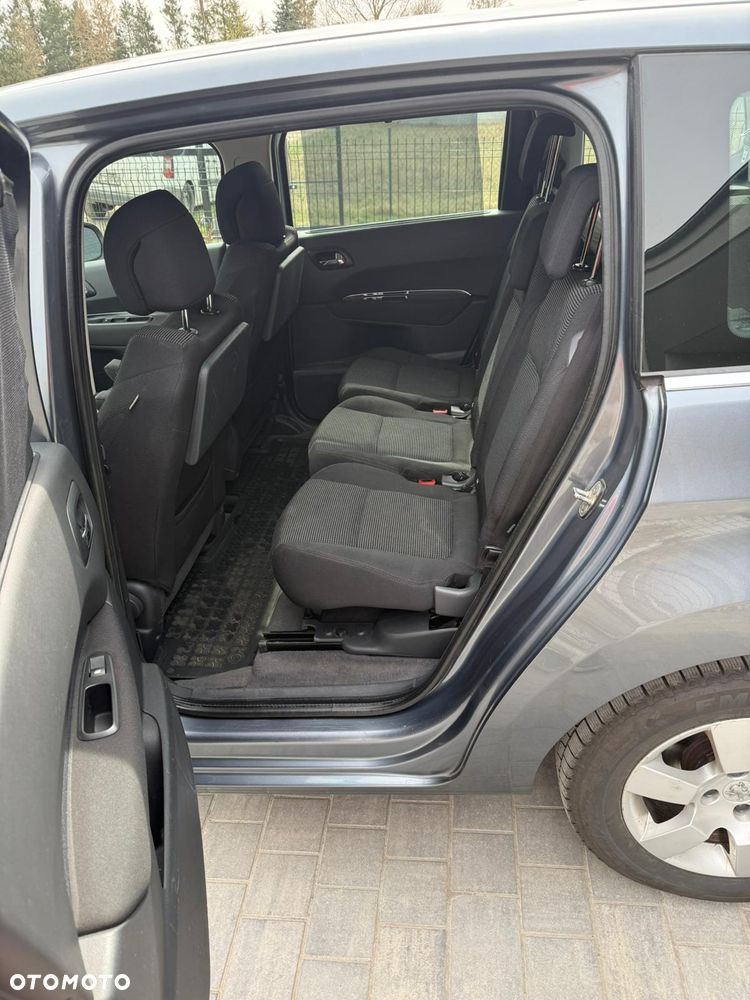 Peugeot 5008 1.6 e-HDi Active S&S 7os - 16