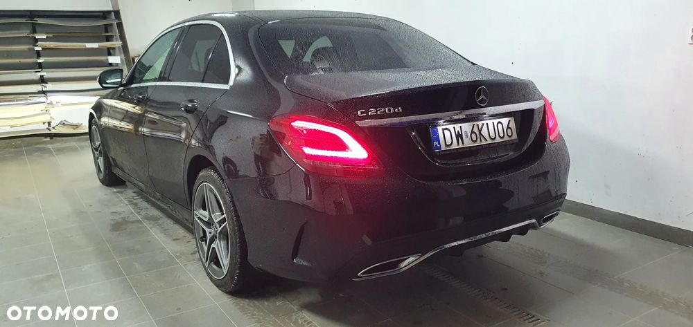 Mercedes-Benz Klasa C 220 d 9G-TRONIC - 38