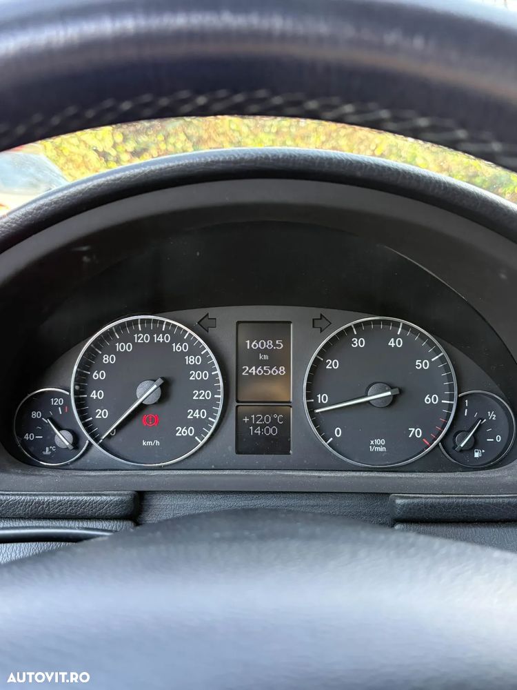 Mercedes-Benz C 180 K Sportcoupe - 11