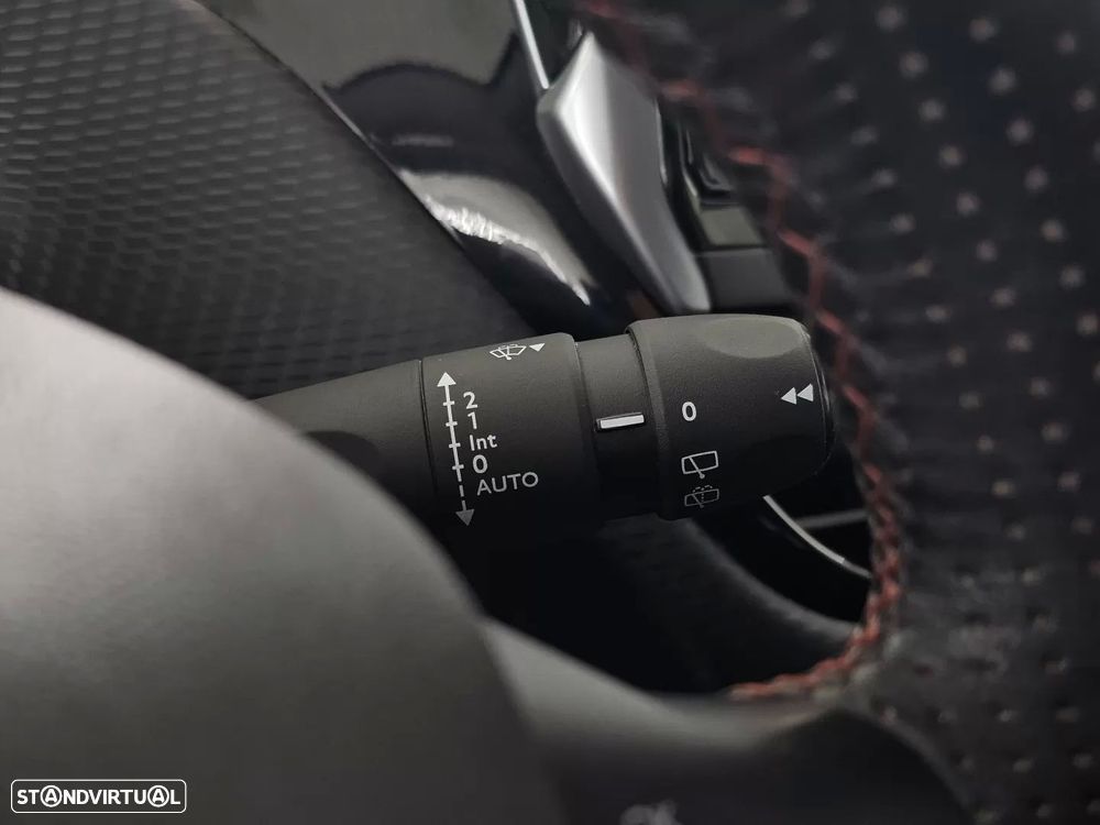 Peugeot 208 1.2 PureTech GT Line EAT6 - 23