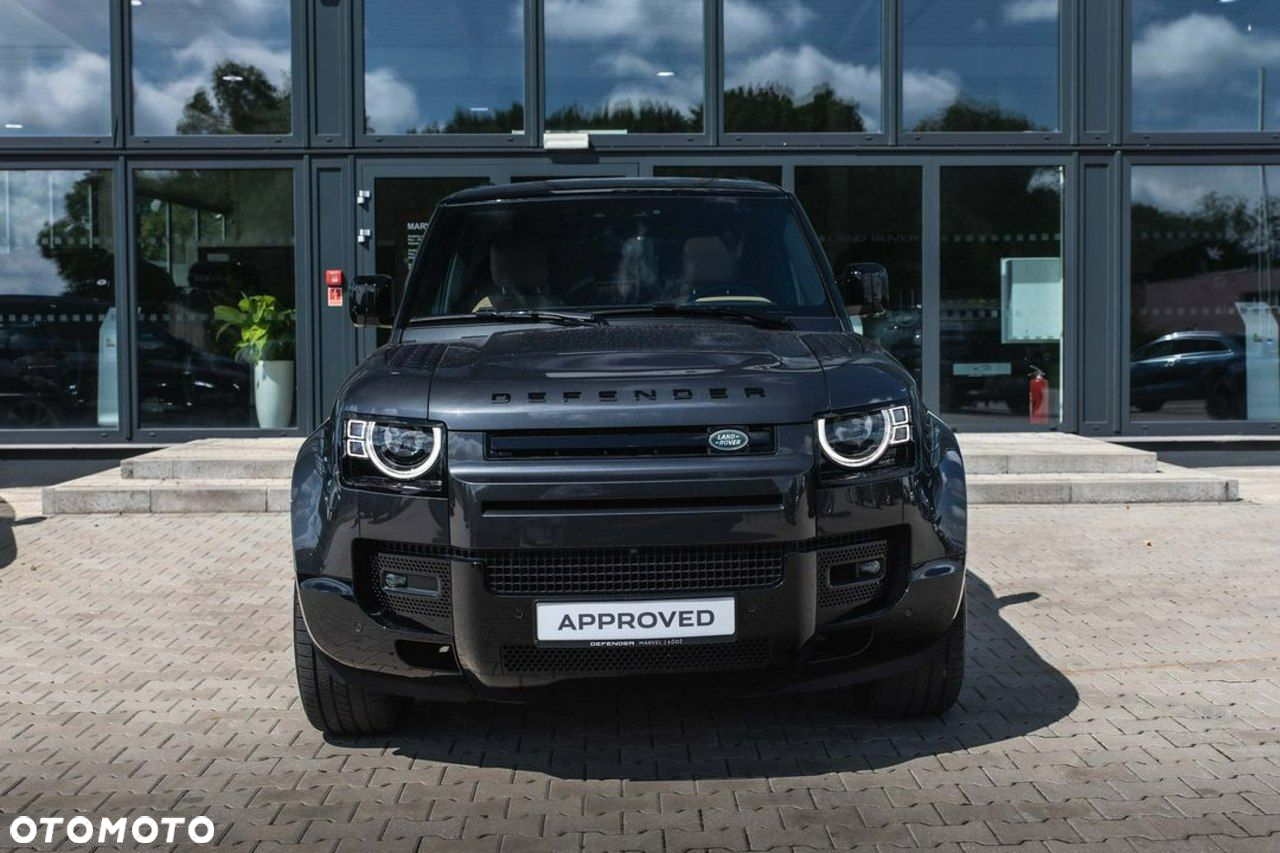 Land Rover Defender - 11