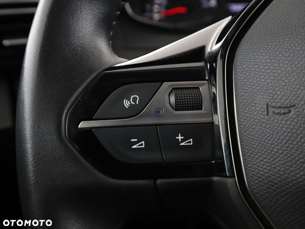 Peugeot 2008 PureTech 100 Style - 31