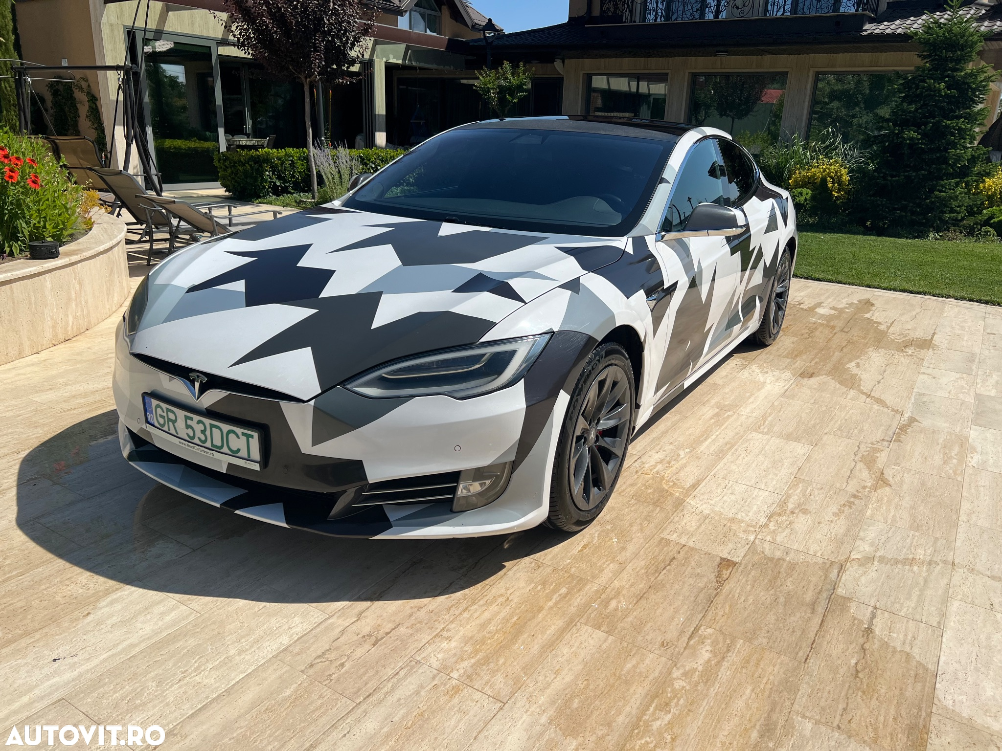 Tesla Model S Performance - 4