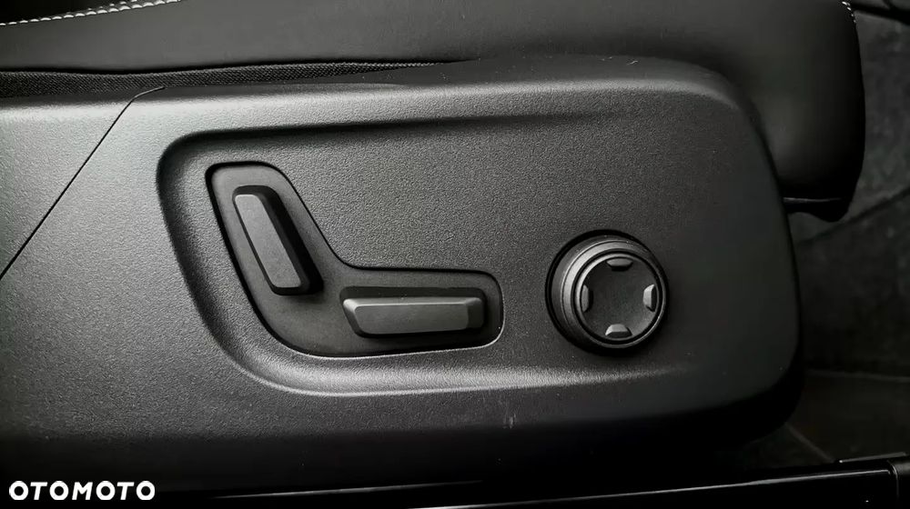 Volvo XC 40 82kWh Recharge Extended Range Ultimate - 16