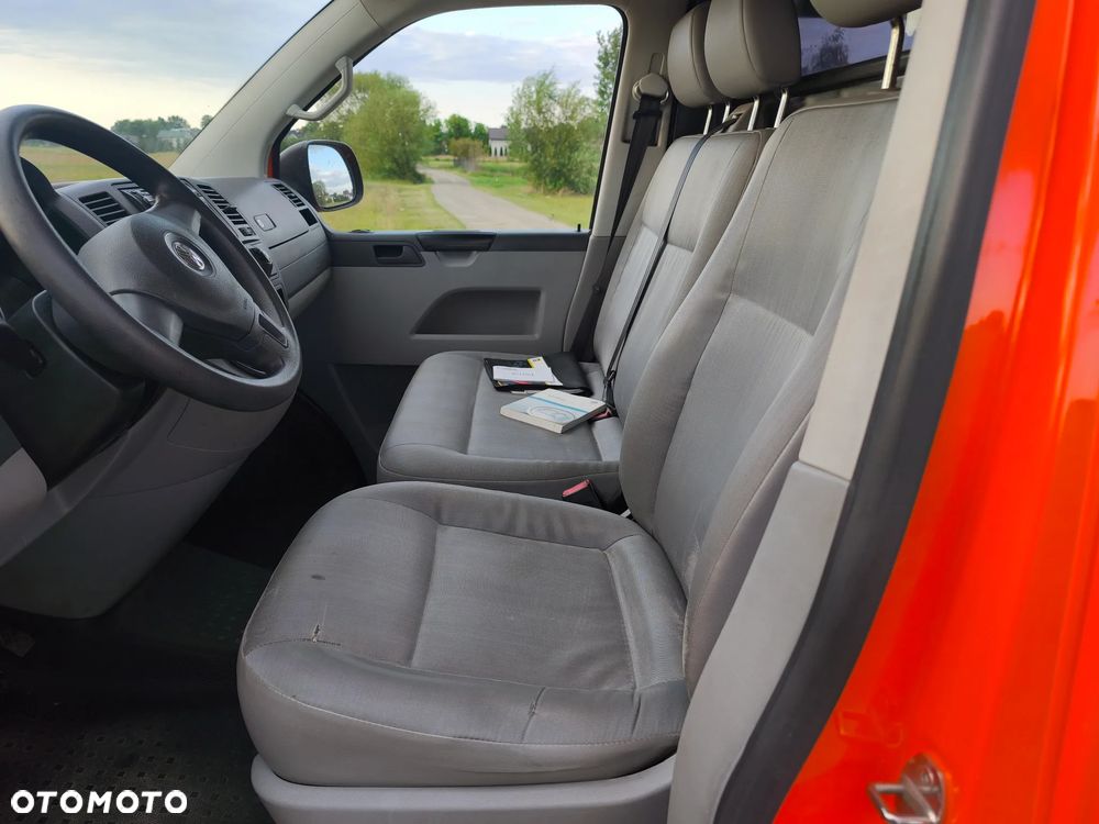 Volkswagen Transporter - 9