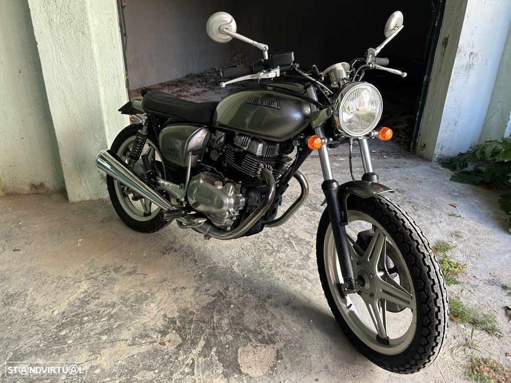 Honda CB 400T Cafe Racer - 11