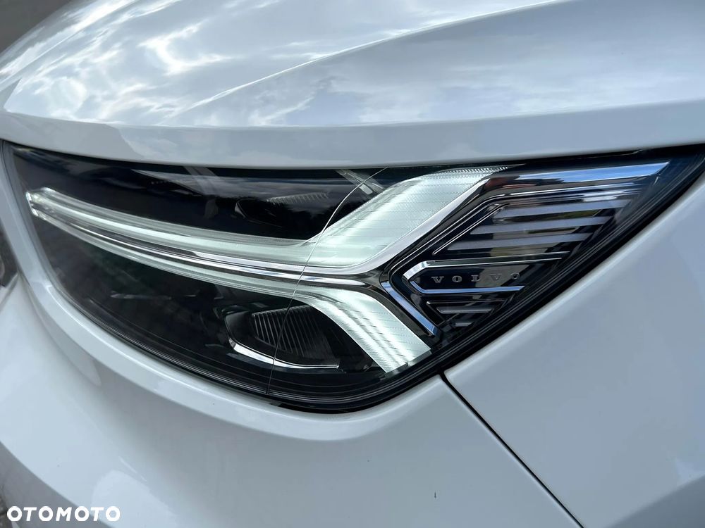 Volvo XC 40 T3 Momentum Pro - 3