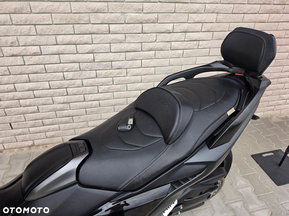 Yamaha Tmax - 24
