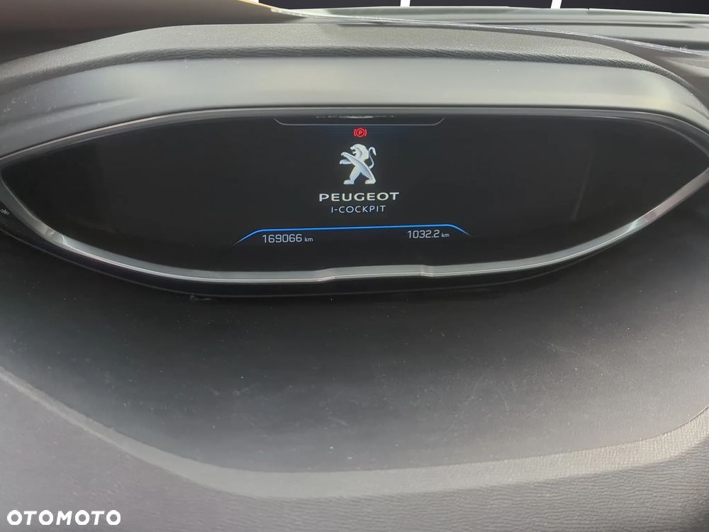 Peugeot 5008 1.6 BlueHDI Allure S&S EAT6 - 12