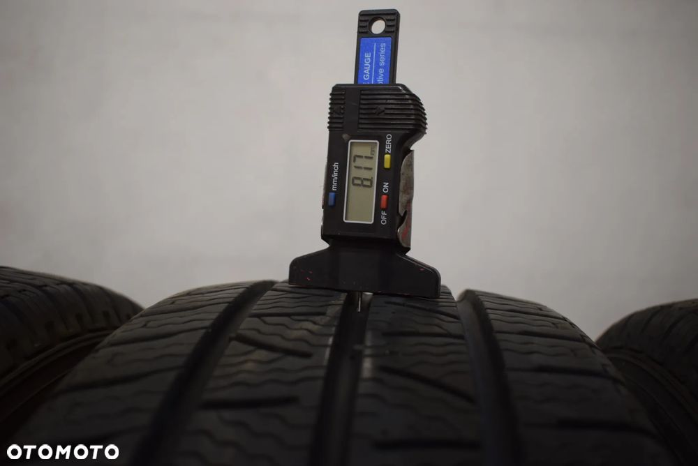 R15C 215/70 Pirelli Carrier Winter - 6