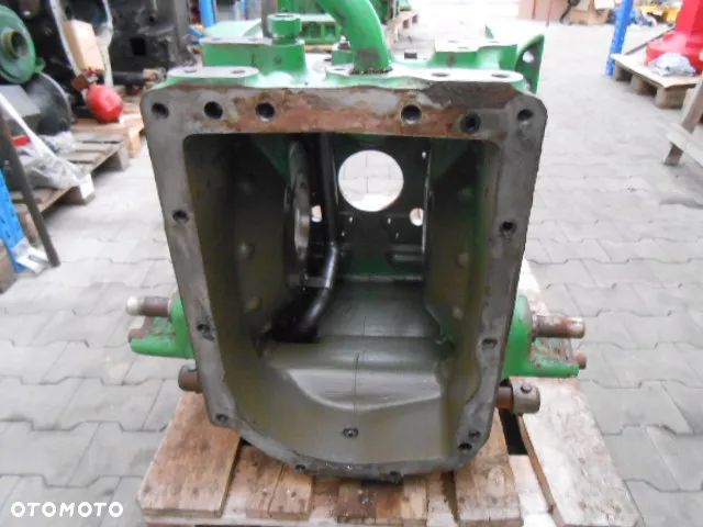 Obudowa tylnego mostu IVT John Deere 6920 - 4