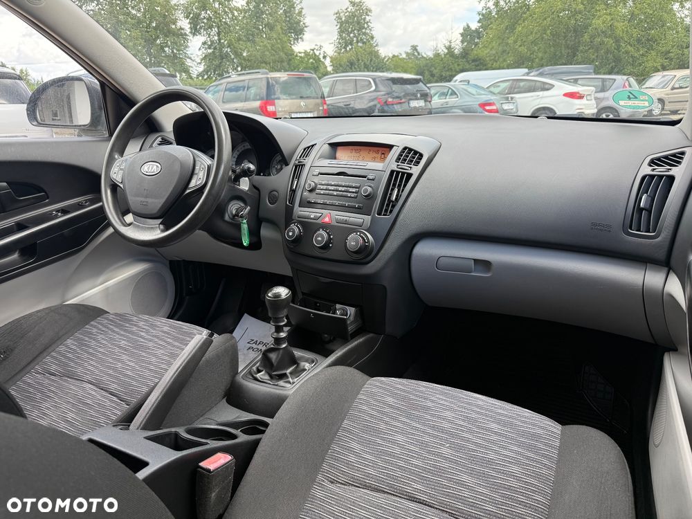 Kia Ceed 1.6 L - 36
