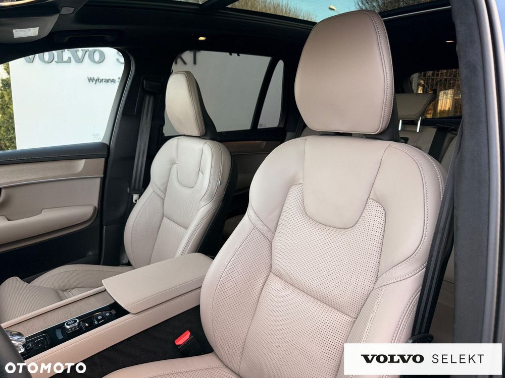 Volvo XC 90 - 22