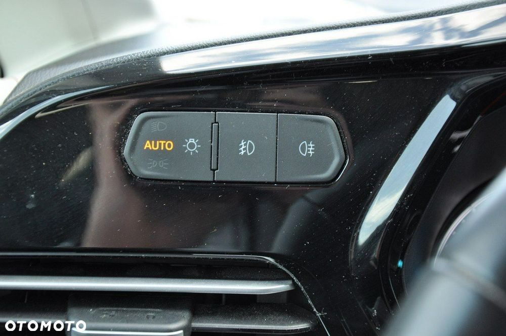 Ford Tourneo Connect Grand - 13