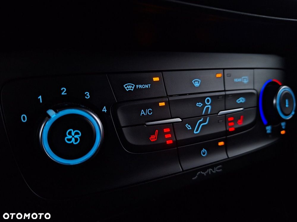 Ford Focus 1.6 Trend - 25