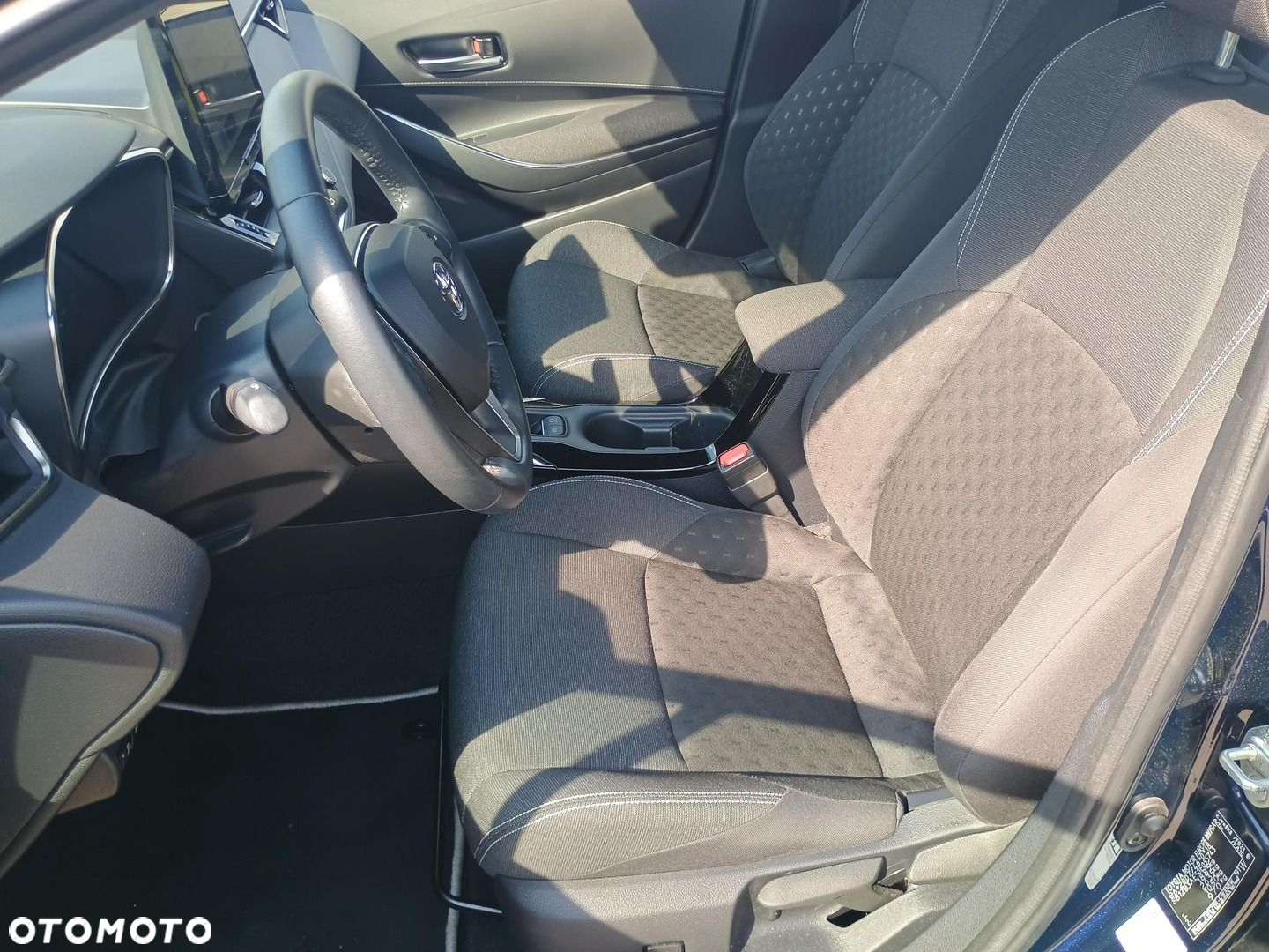 Toyota Corolla 1.8 Hybrid Comfort - 19