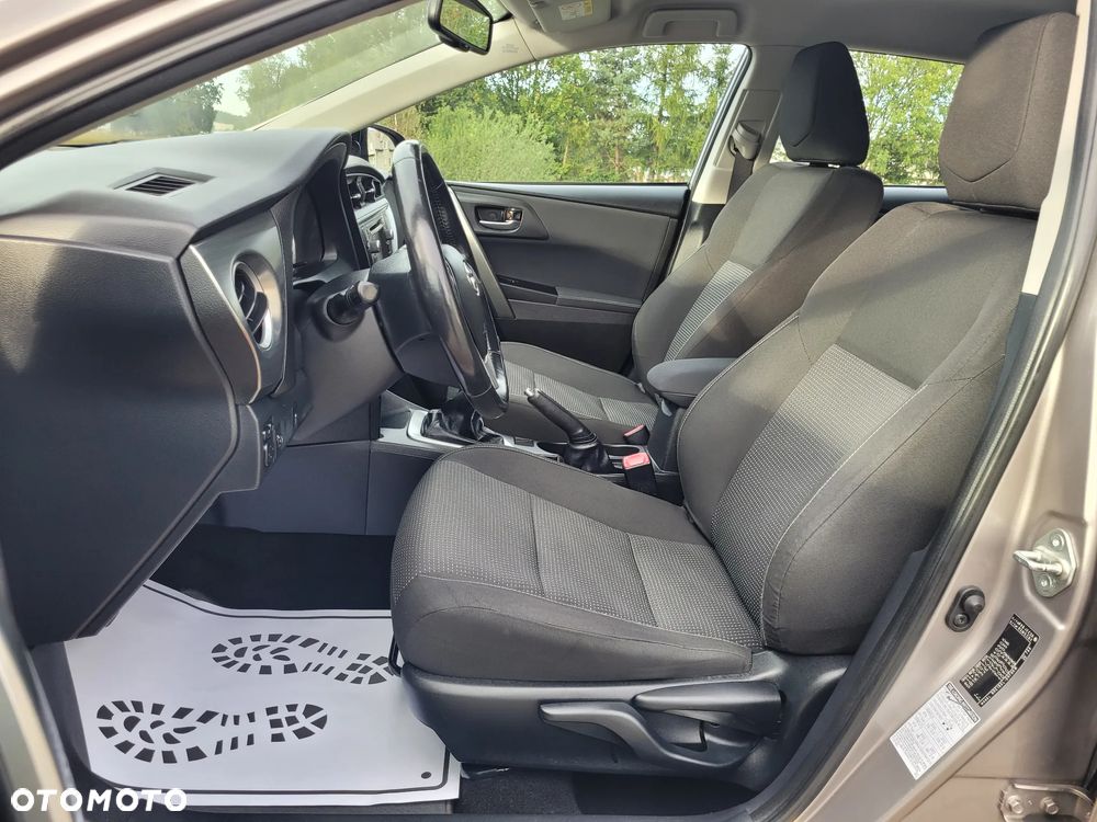 Toyota Auris 1.33 VVT-i Premium Comfort - 13